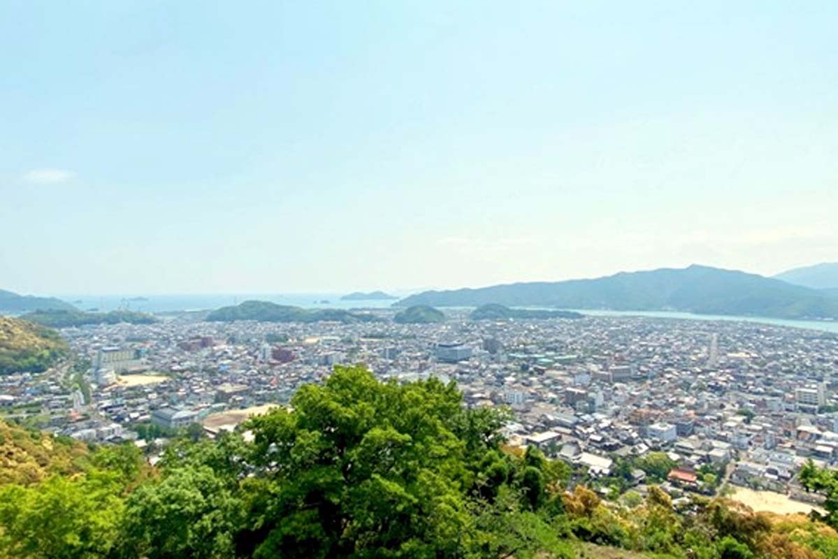 東九州道沿道の大分県佐伯市（画像：写真AC）