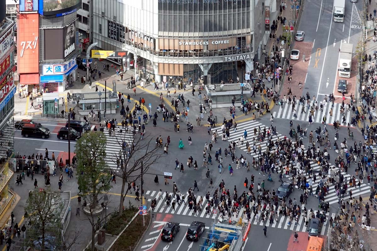 渋谷のスクランブル交差点（画像：写真AC）
