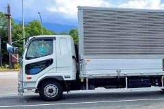 日本人より辞めない？ 物流業界が明かす「外国人ドライバー」採用の裏側、60%が「採用強化だけでは不十分」と感じる理由とは