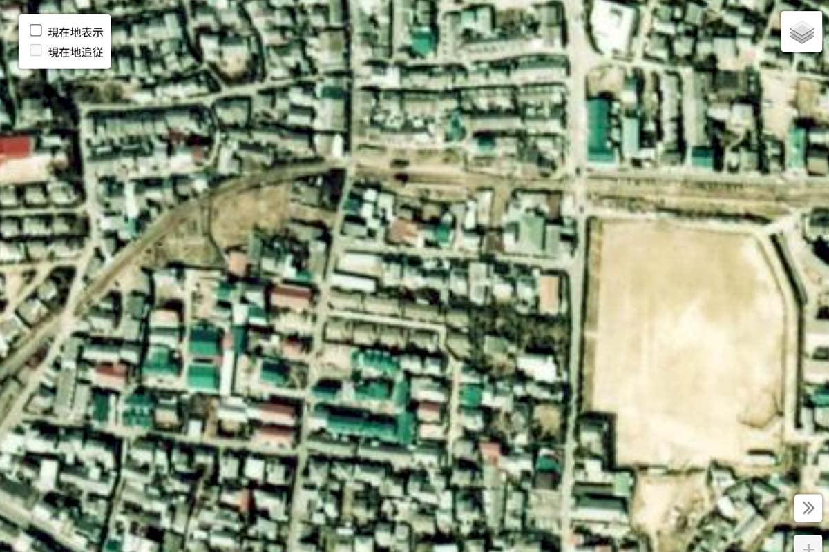 1975年頃の「龍安寺駅」周辺の航空写真（画像：国土地理院）