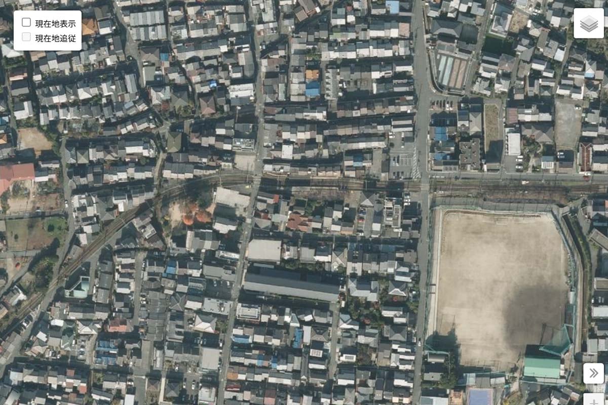 現在の「龍安寺駅」周辺の航空写真（画像：国土地理院）