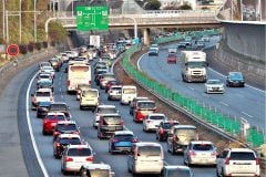 なぜ「GWの大渋滞」は減ったのか？ NEXCOデータが映す「一斉移動」の終焉