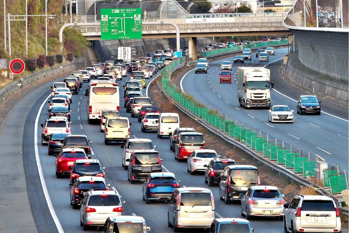 GW中の高速道路イメージ(画像:写真AC)