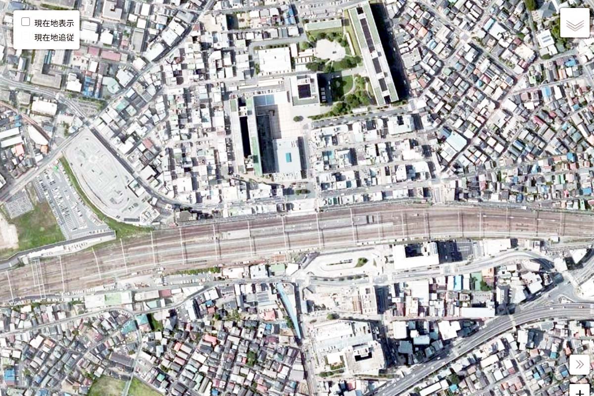 最新の「金町駅」周辺の航空写真（画像：国土地理院）