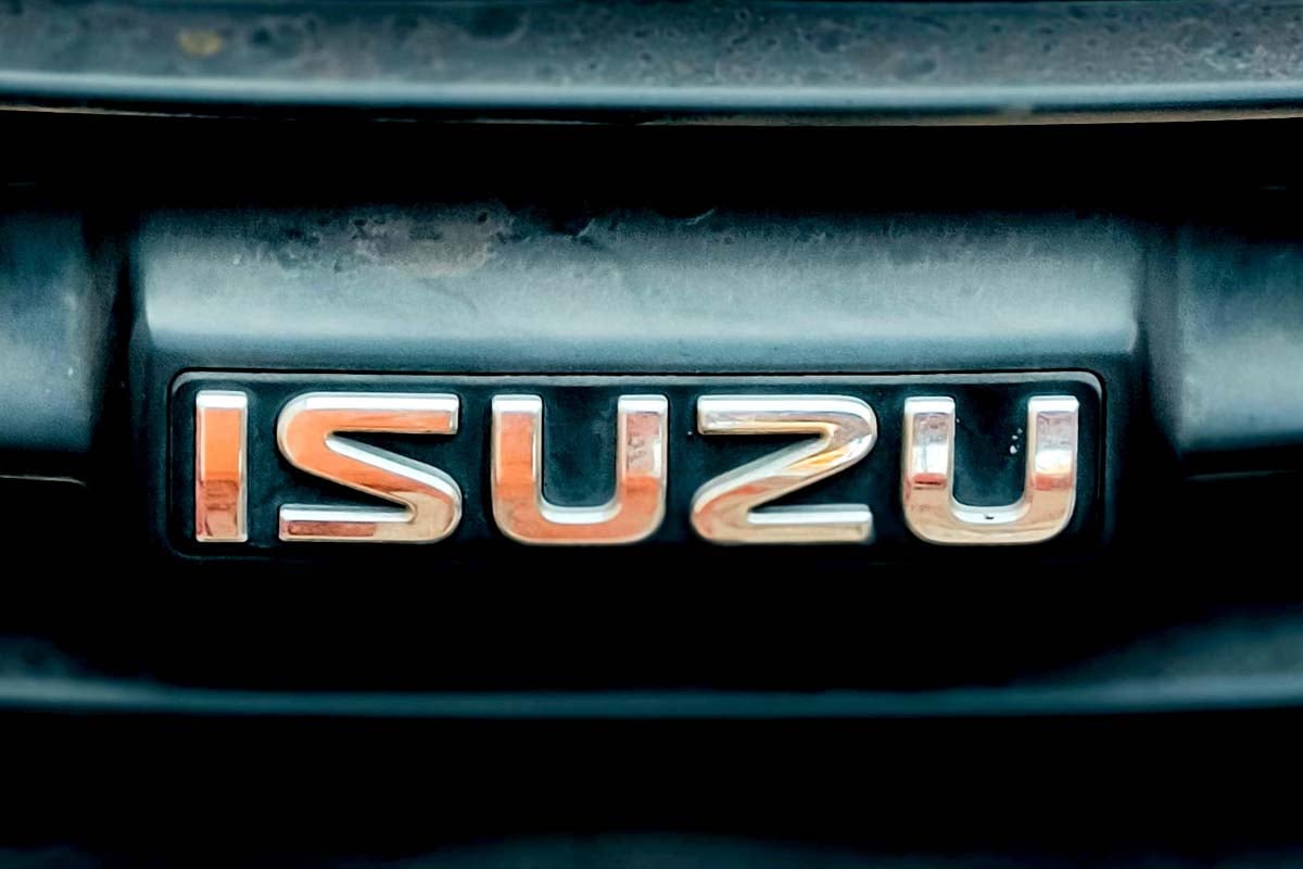 いすゞ自動車のロゴ（画像：Pexels）
