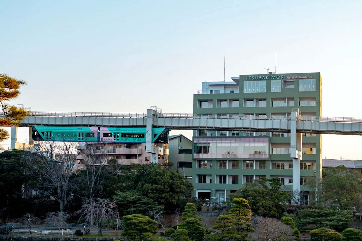 千葉都市モノレールを「借景」とするホテル（画像：拓匠開発グループ）