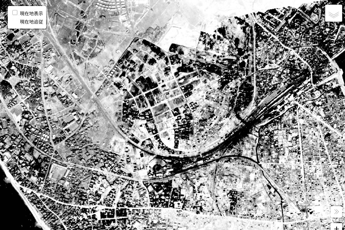1947年頃の「千葉駅」周辺の航空写真（画像：国土地理院）