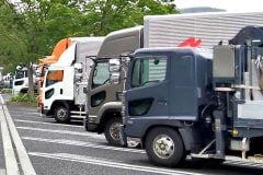 物流崩壊の足音に気づかぬ「荷主たち」――改正効率化法7割が不知、2030年“供給断崖”の現実とは