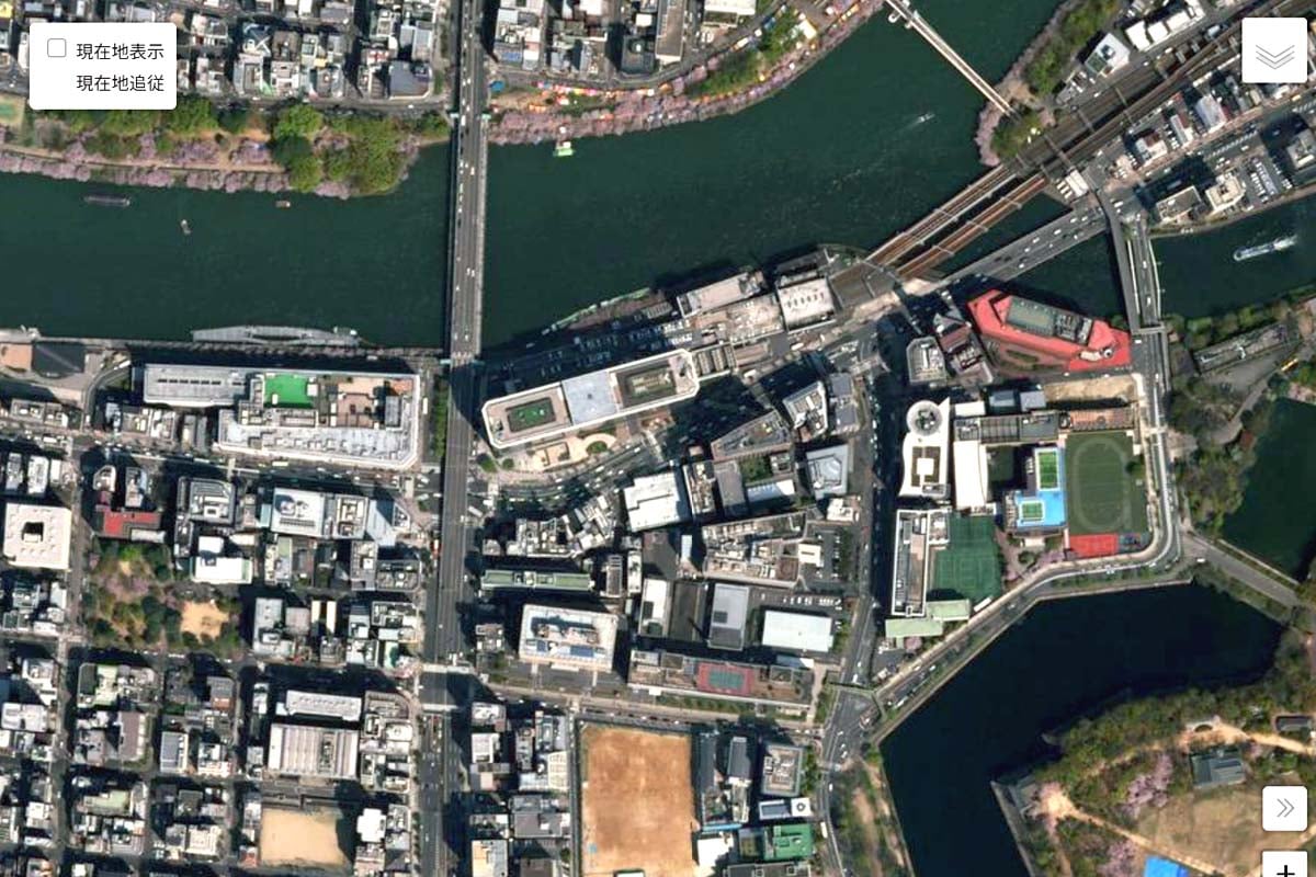 現在の「京阪HD本社」周辺の航空写真（画像：国土地理院）