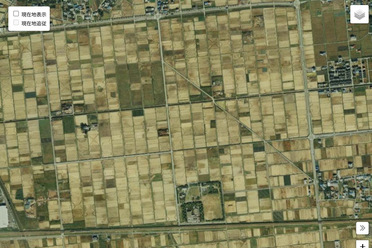 1990年頃の「イオンレイクタウン」周辺の航空写真（画像：国土地理院）
