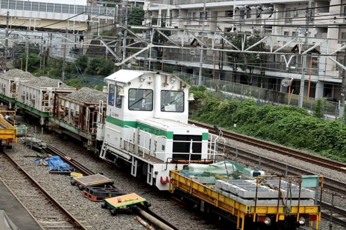 線路補修工事（画像：写真AC）