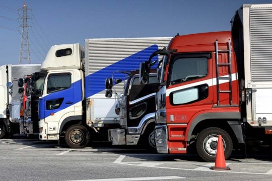 物流・自動車販売に潜む「格差拡大」か――倒産7.7%減は「業界復活」のサイン？ 業界再編の時限爆弾