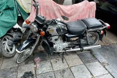 なぜマンション管理者の8割以上が「放置バイク」に悩まされるのか？ 私有地を襲う住民トラブル、撤去不能が生む法的リスクとは