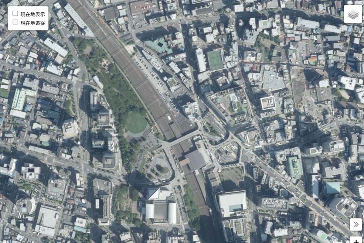 現在の「川口駅」周辺の航空写真（画像：国土地理院）