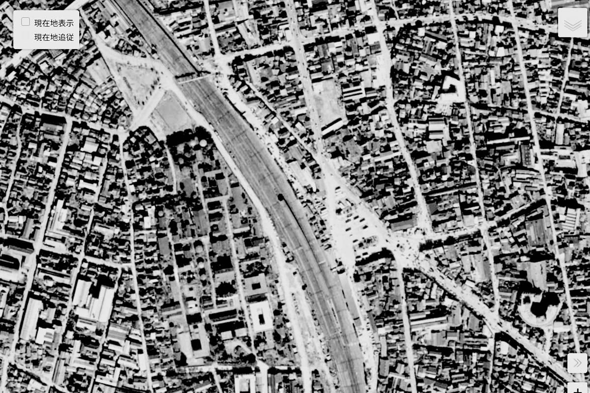 1963年頃の「川口駅」周辺の航空写真（画像：国土地理院）