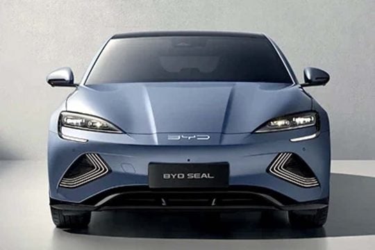 なぜ自動車メーカーはエアサスではなく「可変ダンパー」を選ぶのか？ EV軽量化とCAFE規制が迫る経済合理性とは