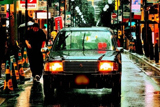 「雨の日は無理しません」 気軽なタクシー利用、もはや“贅沢”ではないのか？ 40%が不快を感じる季節に変わる移動の選び方