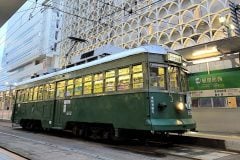 「音が鳴り終わるまでタッチして」 広島電鉄の交通系IC対応は“タッチ＆ゴー”を変えるのか？ 「2～3秒問題」が突きつける地方交通の今後とは