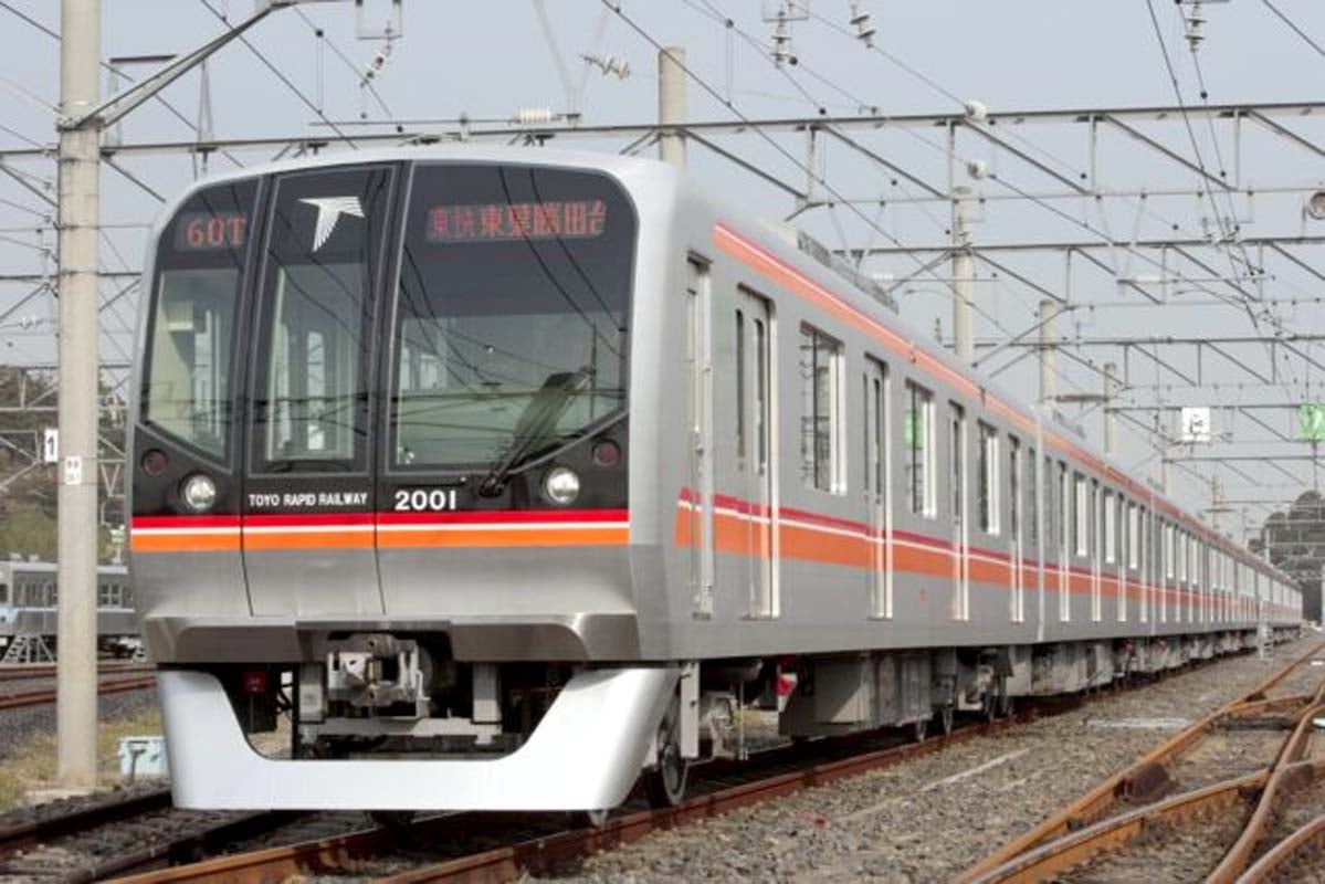 開業30周年を迎えた東葉高速鉄道の車両（画像：東葉高速鉄道）