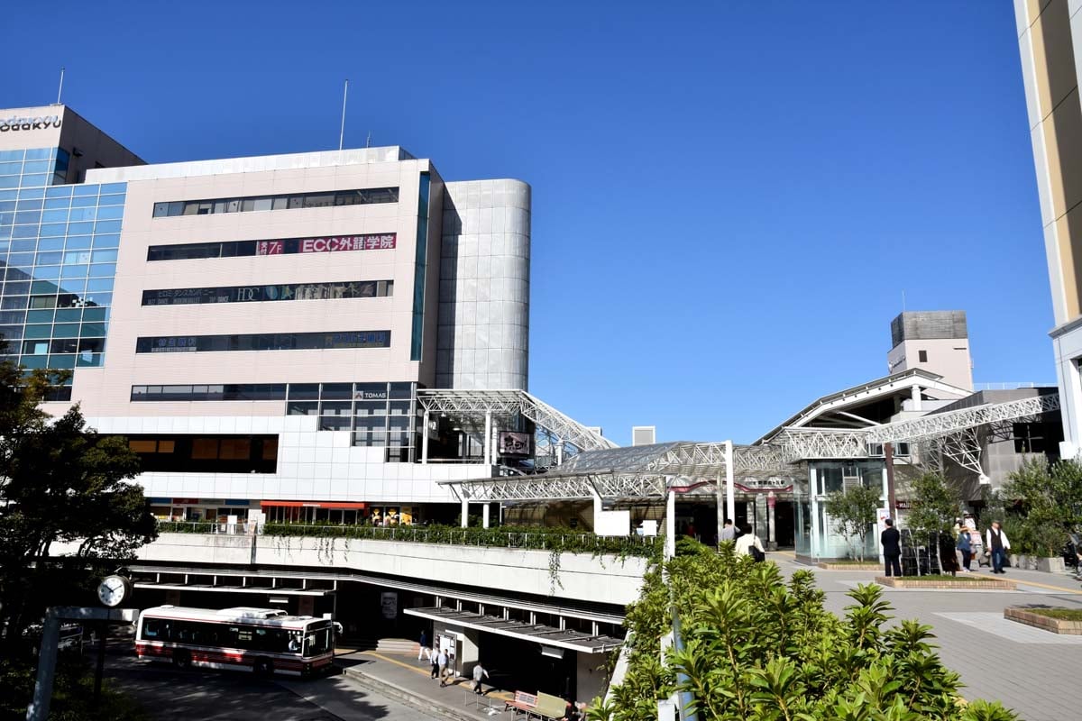 延伸先の終点となる新百合ヶ丘駅前の景観（画像：写真AC）