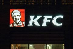 「フライドチキンが届かない」 7月14日に始まった全国KFCの異変、鶏肉はあるのになぜ届かない？ 私たちが知らない「運ぶ仕組み」とは