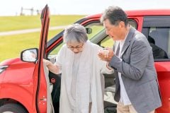 「スマホの予約なんて無理です」 ライドシェア時代に地域交通を支える！ 全国23万人“地域の相談役”の正体