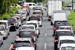 「お盆の運転が怖くなりました…」 もし帰省中に“あおり運転”へ遭遇したらどう対応すべきか？ 7割超が選ぶ新たな安全対策とは