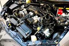 「エンジン、まだ捨てなくていい？」 ハイブリッド車販売が23%増！ 部品メーカーに生まれた“猶予”、稼げるうちに次をどう仕込むのか