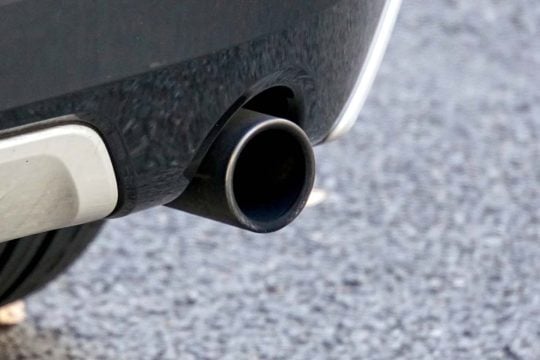 なぜ今あえて「排気音」が求められるのか? 約10万円で「バンバン」「バリバリ」! マフラーからECUへ「音カスタム」の主役交代