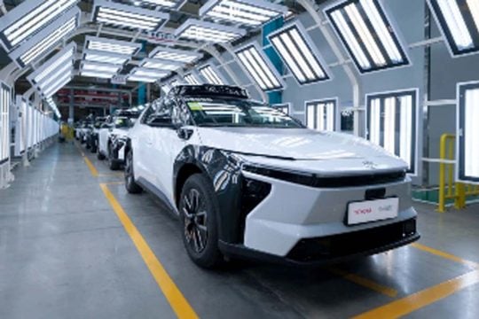 なぜ日本の自動運転は「実証レベル」なのに、中国では「1000台規模」の有料運行なのか？ Pony.aiが採算性を高める現場で起きていること――「技術」から「運営」へ移る競争とは
