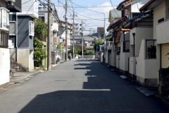 なぜ「一般道 ＝ 60km」の常識が変わったのか？ 一般道の7割が対象に！ いつもの道で何が起きているのか――クルマ中心だった道路の使われ方とは