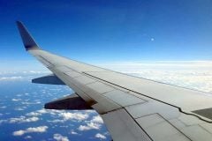 なぜ日本人は「海外旅行」へ行かなくなったのか？ オンライン申請なら手数料7000円値下げ！ 海外渡航をめぐって何が起きているのか――「旅券統計」から見る旅行需要の変化とは