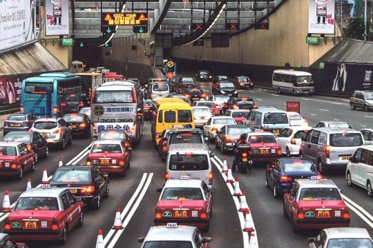 なぜ日本企業は「中国」から離れ始めたのか？ 進出企業がピークから3割減！ 自動車部品の現場で何が起きているのか――「中国撤退」だけでは見えない新たな生産地図とは
