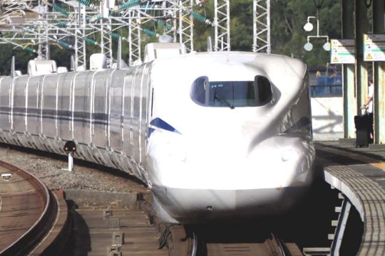 「脱サラ完全移住」はもう古いのか？ 東京を離れない「二拠点居住」が33%で最多に！ なぜ“地方に住みたい”のに引っ越さないのか
