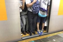 【出社回帰のツケ？】4割以上の人が「原則出社」で働き方を見直す時代に――退職・転職も視野？ 社員の反発を招いても企業が「出社」に戻すワケ