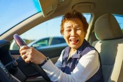 なぜ高齢ドライバーの「円滑な免許返納」は進まないのか？ 59%が引退計画なし！ 60代から考えたい「運転終活」――オーストラリア研究が示す孤立を防ぐ備えとは